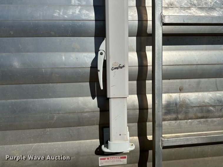 image for item LK9658 2015 Exiss STC837LQ  horse trailer