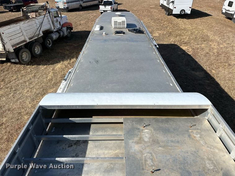 image for item LK9658 2015 Exiss STC837LQ  horse trailer