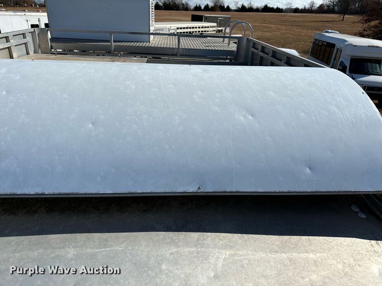 image for item LK9658 2015 Exiss STC837LQ  horse trailer