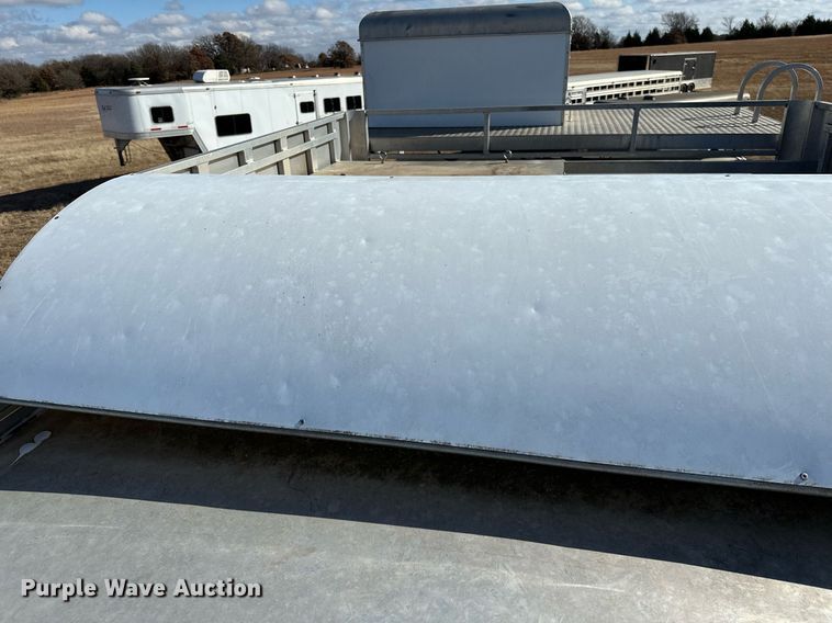 image for item LK9658 2015 Exiss STC837LQ  horse trailer