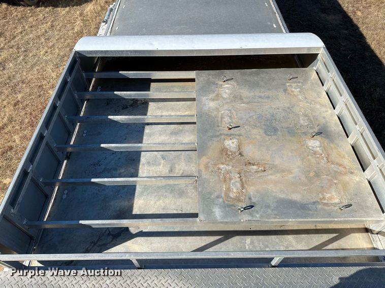 image for item LK9658 2015 Exiss STC837LQ  horse trailer