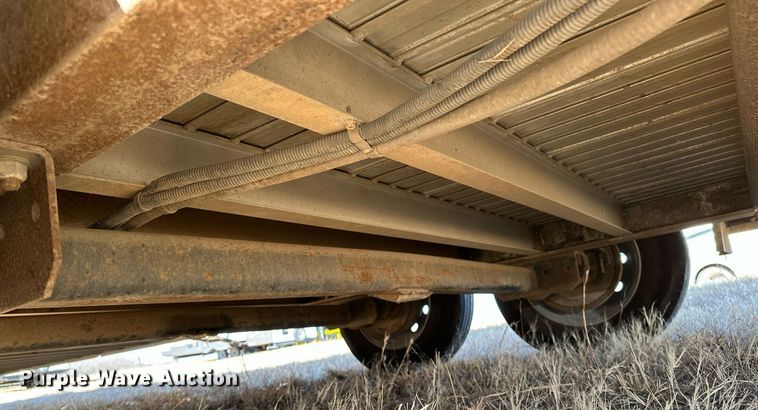 image for item LK9658 2015 Exiss STC837LQ  horse trailer