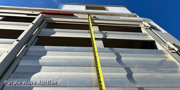 image for item LK9658 2015 Exiss STC837LQ  horse trailer