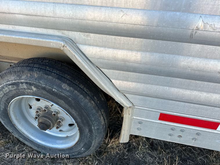 image for item LK9658 2015 Exiss STC837LQ  horse trailer