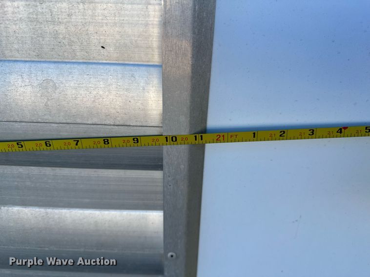 image for item LK9658 2015 Exiss STC837LQ  horse trailer