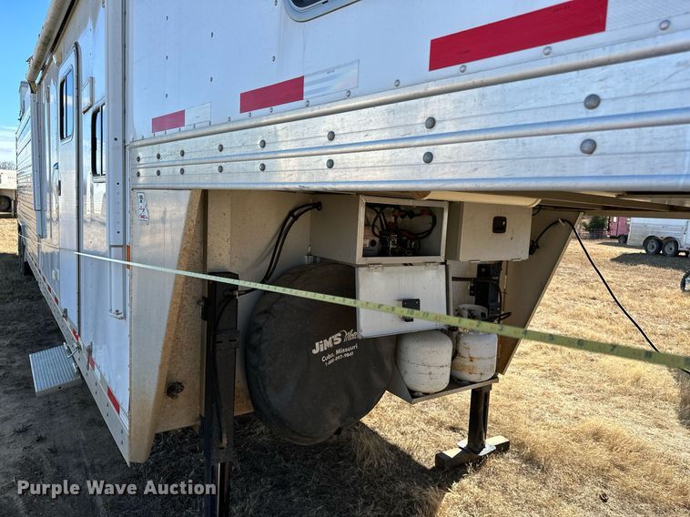 image for item LK9658 2015 Exiss STC837LQ  horse trailer
