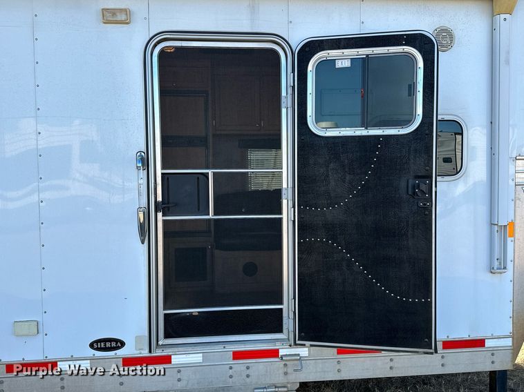 image for item LK9658 2015 Exiss STC837LQ  horse trailer