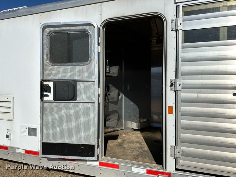 image for item LK9658 2015 Exiss STC837LQ  horse trailer