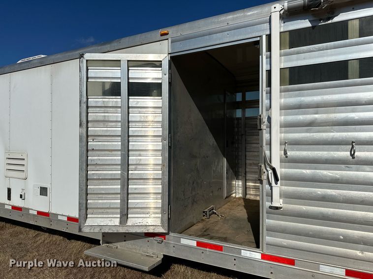 image for item LK9658 2015 Exiss STC837LQ  horse trailer