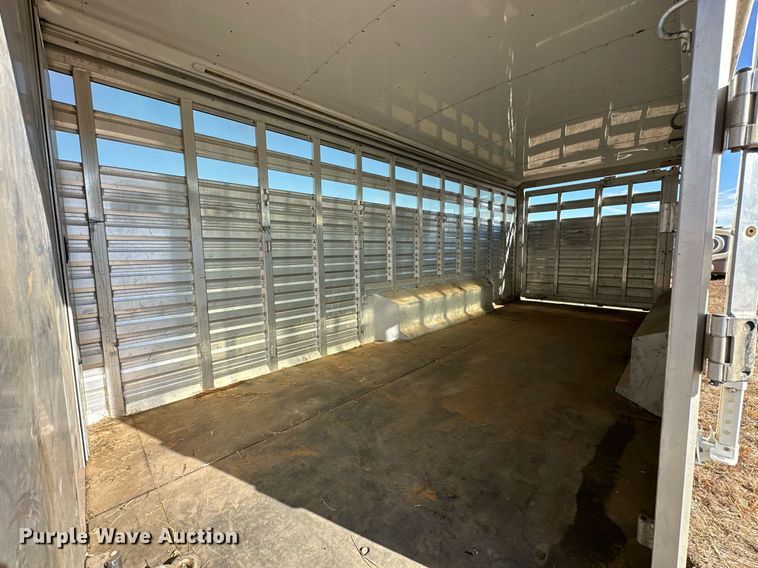 image for item LK9658 2015 Exiss STC837LQ  horse trailer