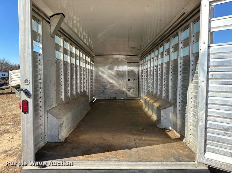 image for item LK9658 2015 Exiss STC837LQ  horse trailer