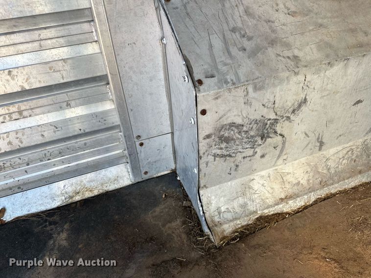 image for item LK9658 2015 Exiss STC837LQ  horse trailer