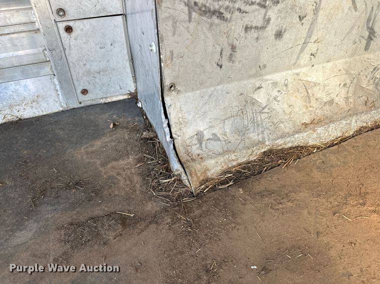 image for item LK9658 2015 Exiss STC837LQ  horse trailer