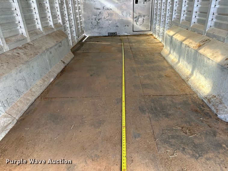 image for item LK9658 2015 Exiss STC837LQ  horse trailer