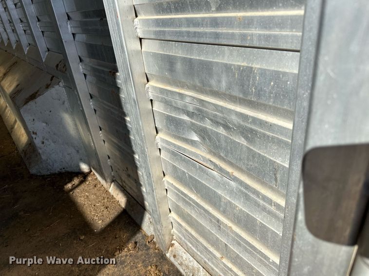 image for item LK9658 2015 Exiss STC837LQ  horse trailer