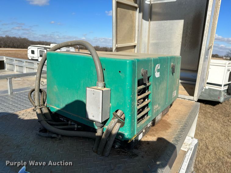 image for item LK9658 2015 Exiss STC837LQ  horse trailer