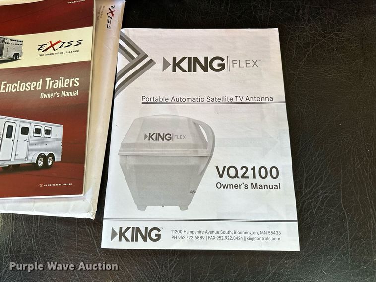 image for item LK9658 2015 Exiss STC837LQ  horse trailer