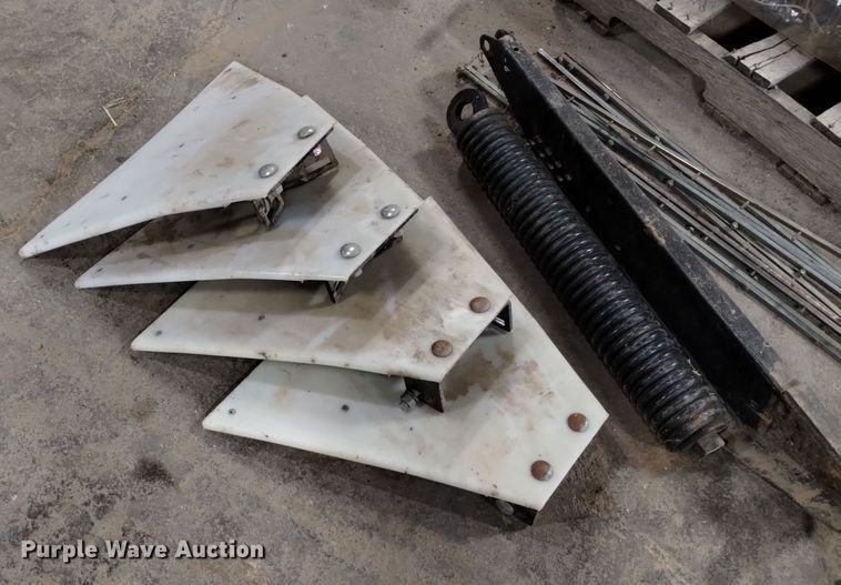 image for item LN9894 MacDon 973 header parts