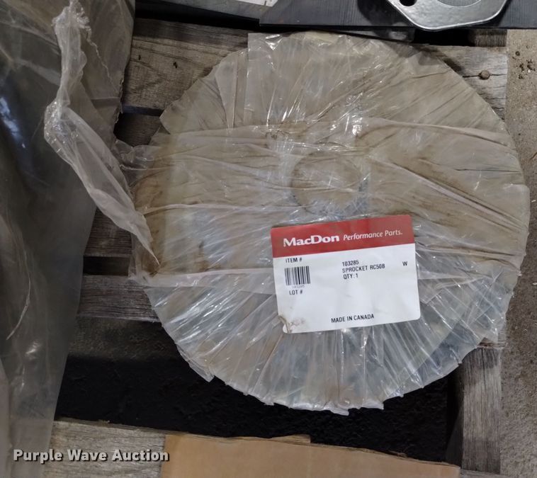 image for item LN9894 MacDon 973 header parts