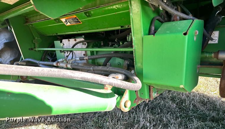 image for item LO9384 2013 John Deere S680S STS  combine
