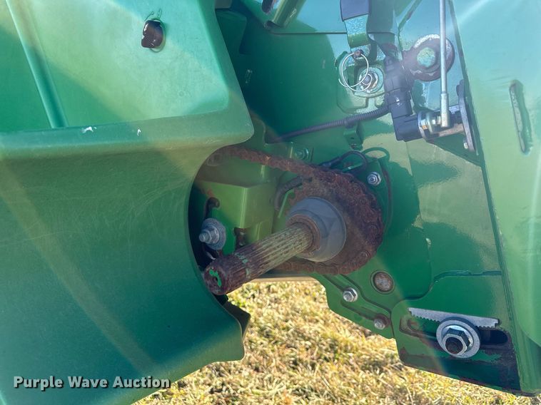 image for item LO9384 2013 John Deere S680S STS  combine