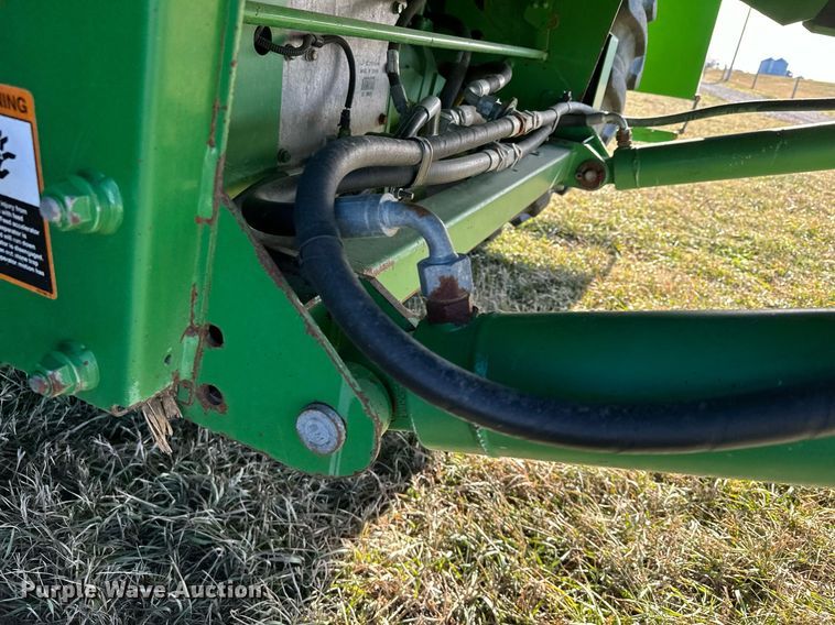 image for item LO9384 2013 John Deere S680S STS  combine