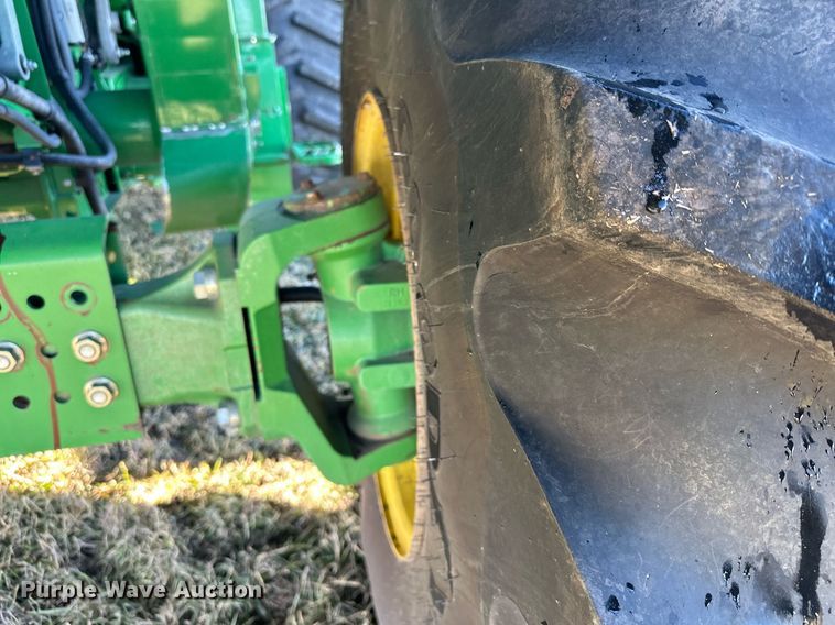 image for item LO9384 2013 John Deere S680S STS  combine