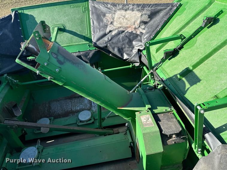image for item LO9384 2013 John Deere S680S STS  combine