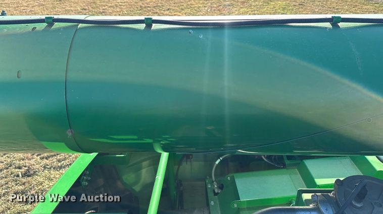 image for item LO9384 2013 John Deere S680S STS  combine