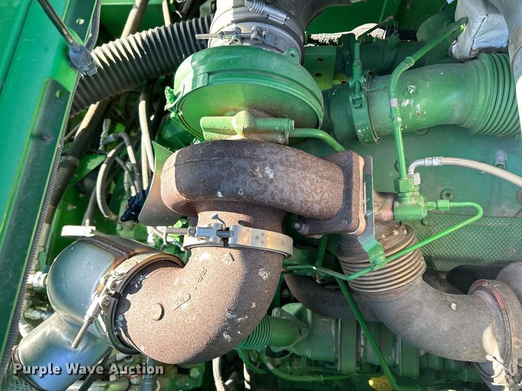 image for item LO9384 2013 John Deere S680S STS  combine