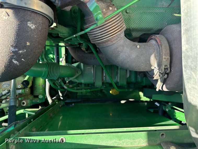 image for item LO9384 2013 John Deere S680S STS  combine
