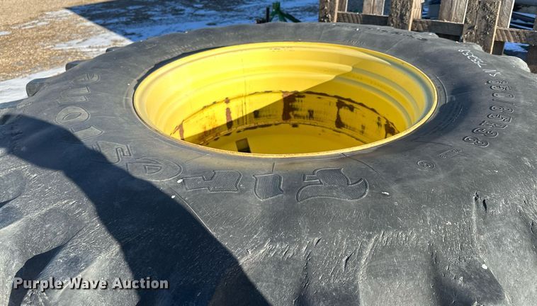 image for item LO9384 2013 John Deere S680S STS  combine