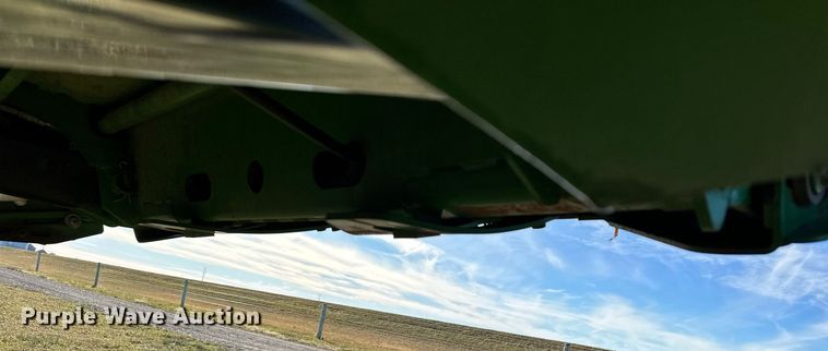 image for item LO9385 2013 John Deere S680S STS  combine