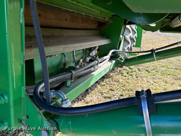 image for item LO9385 2013 John Deere S680S STS  combine