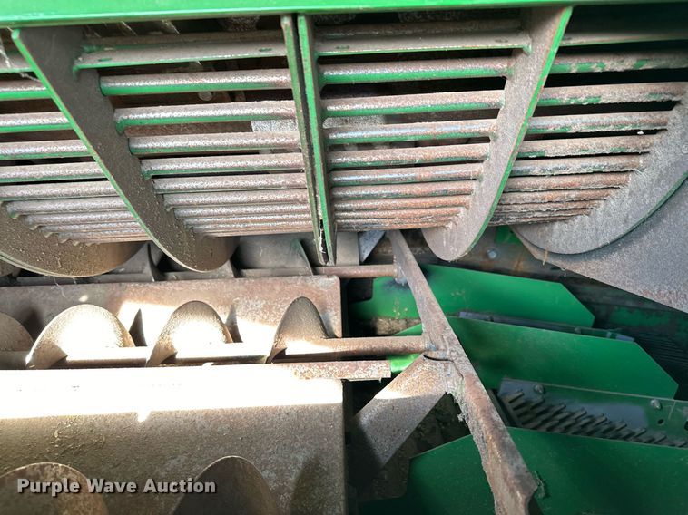 image for item LO9385 2013 John Deere S680S STS  combine