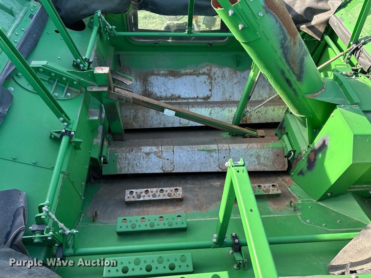 image for item LO9385 2013 John Deere S680S STS  combine