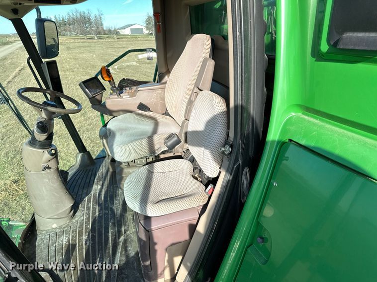image for item LO9385 2013 John Deere S680S STS  combine