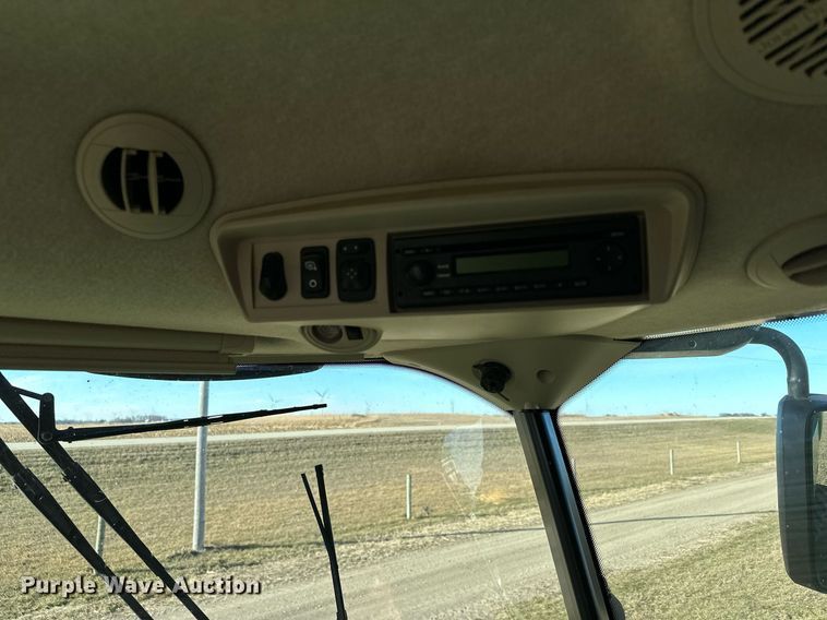 image for item LO9385 2013 John Deere S680S STS  combine