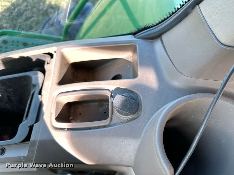 image for item LO9385 2013 John Deere S680S STS  combine