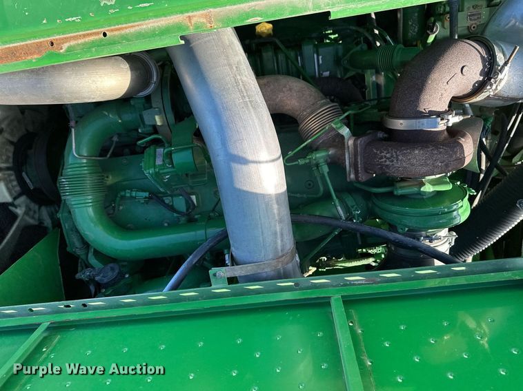 image for item LO9385 2013 John Deere S680S STS  combine