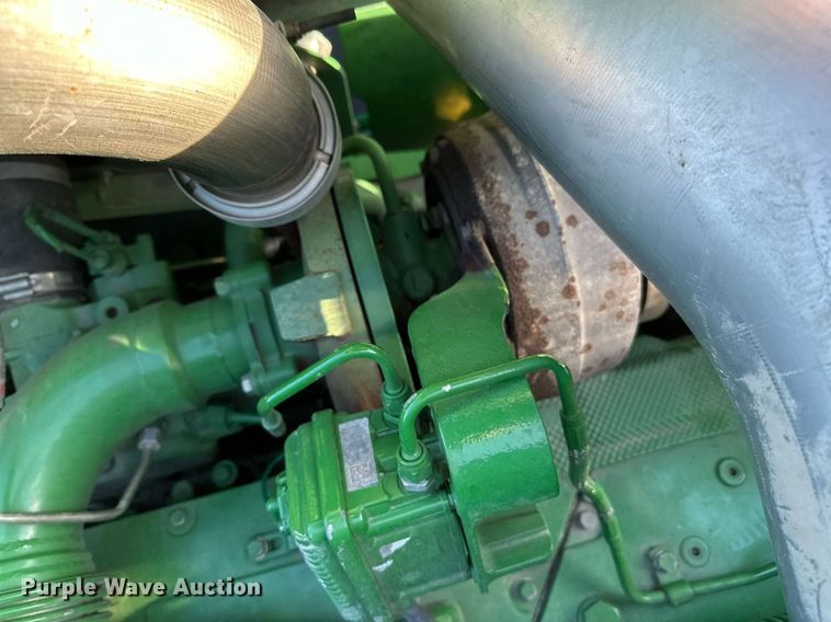 image for item LO9385 2013 John Deere S680S STS  combine