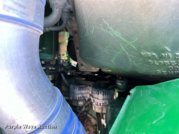 image for item LO9385 2013 John Deere S680S STS  combine