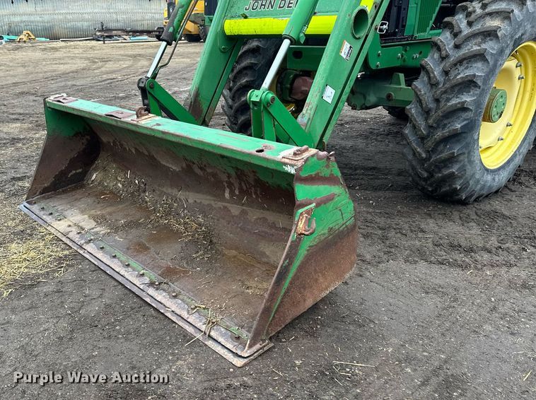 image for item LO9401 2002 John Deere 7410  MFWD tractor