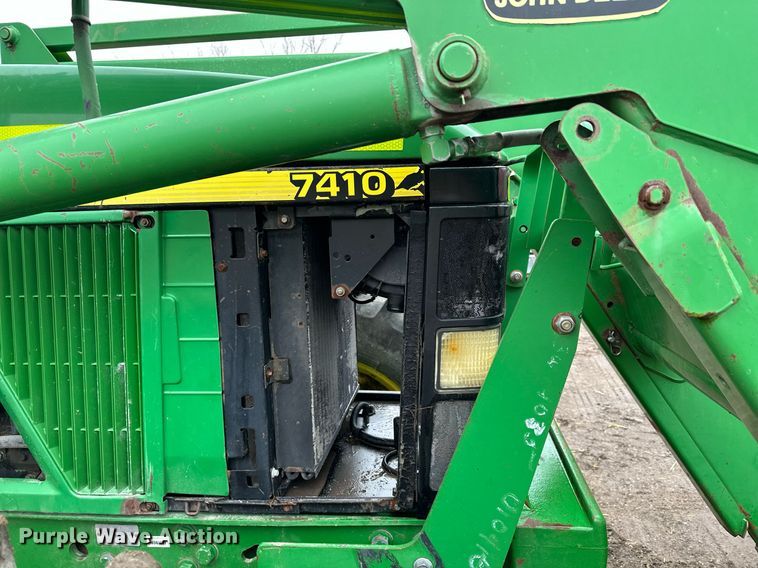 image for item LO9401 2002 John Deere 7410  MFWD tractor