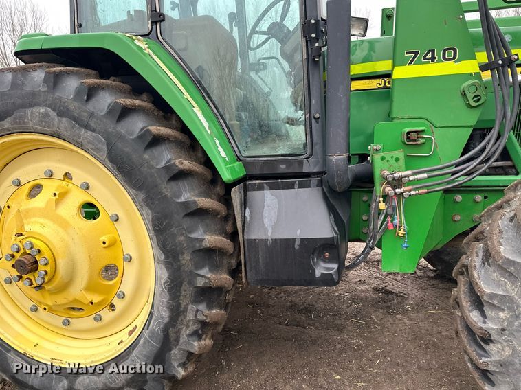 image for item LO9401 2002 John Deere 7410  MFWD tractor