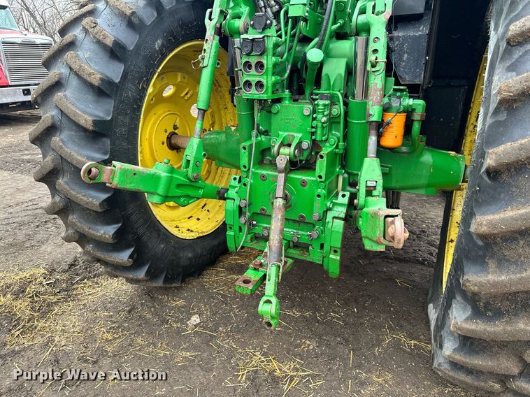 image for item LO9401 2002 John Deere 7410  MFWD tractor