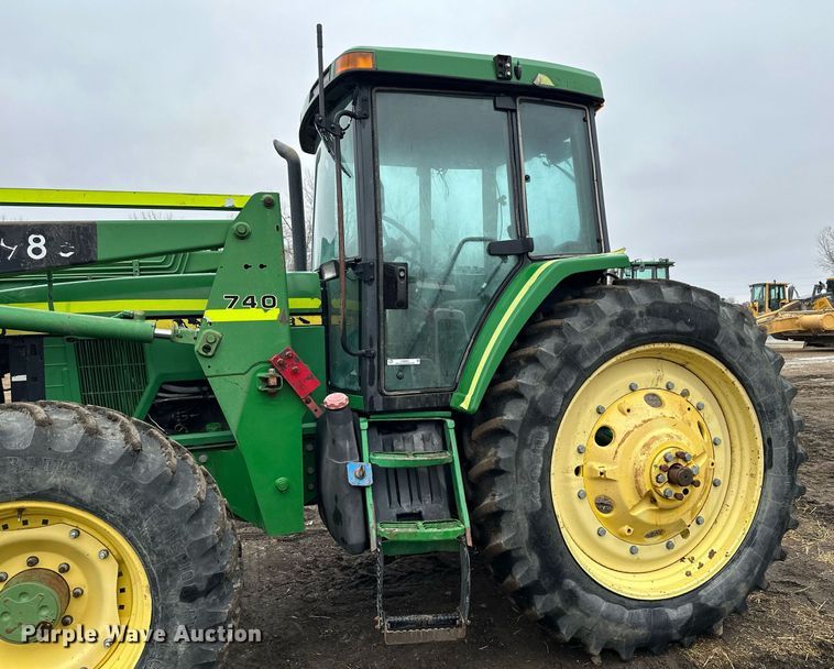 image for item LO9401 2002 John Deere 7410  MFWD tractor