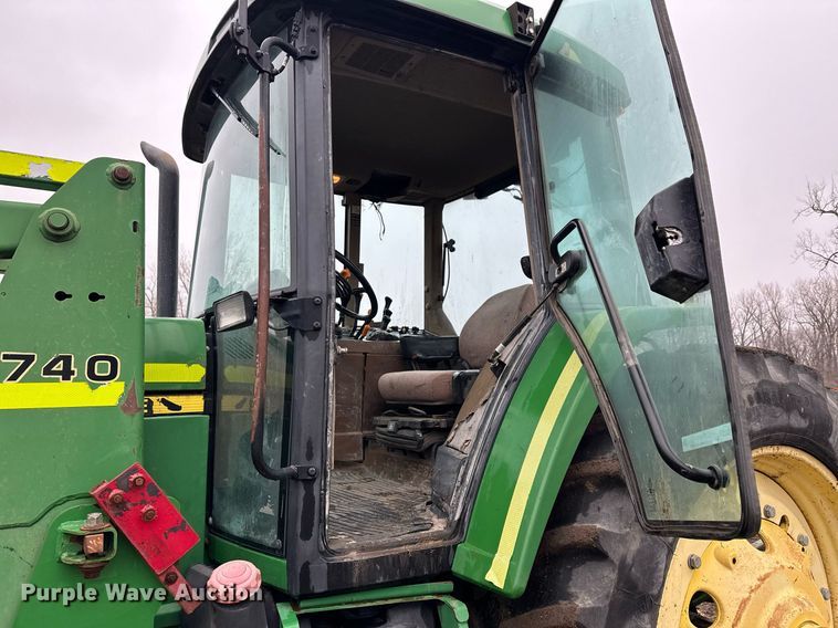 image for item LO9401 2002 John Deere 7410  MFWD tractor
