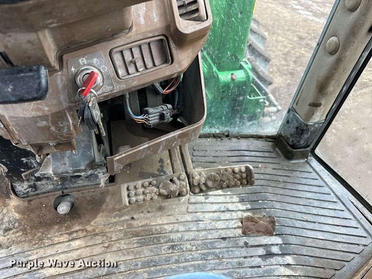 image for item LO9401 2002 John Deere 7410  MFWD tractor