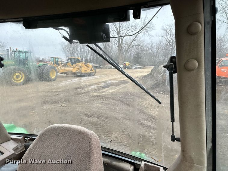 image for item LO9401 2002 John Deere 7410  MFWD tractor